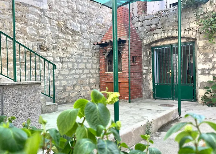 Διαμέρισμα Lucijan *