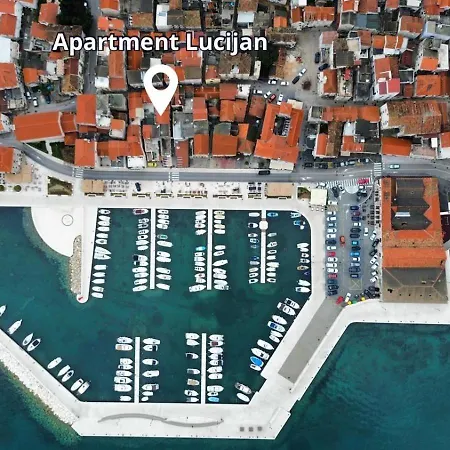 דירה Lucijan Kaštela