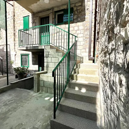 Lucijan Apartment *